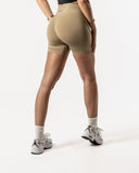 Reform Seamless Shorts - Ecru